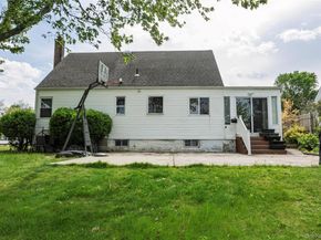 2687 Fox Road, Baldwin NY 11510