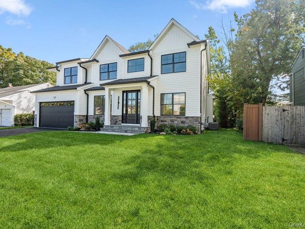 32 Jerold Street, Plainview NY 11803