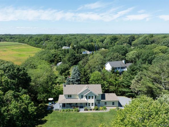 2700 Harbor Lane, Cutchogue NY 11935