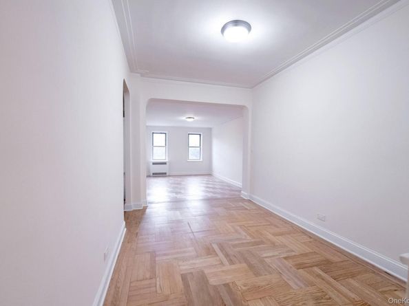 2190 Boston Road 5M, Bronx NY 10462