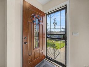 465 Washington Place, Mineola NY 11501