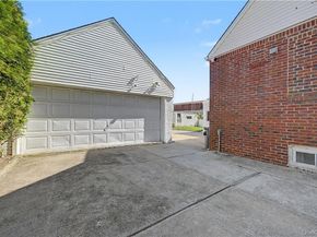 465 Washington Place, Mineola NY 11501