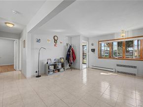 465 Washington Place, Mineola NY 11501
