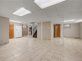 465 Washington Place, Mineola NY 11501