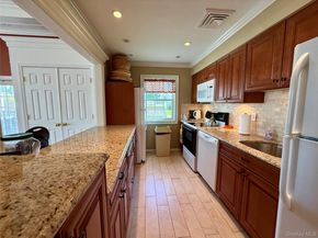 26 harbor Road N, Amityville NY 11701