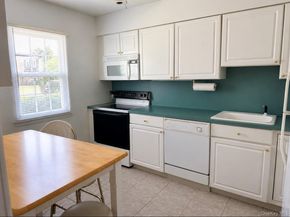 26 harbor Road N, Amityville NY 11701