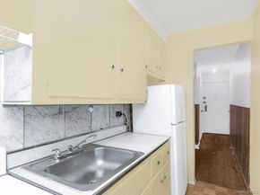 525 West 236th Street 6G, Bronx NY 10463