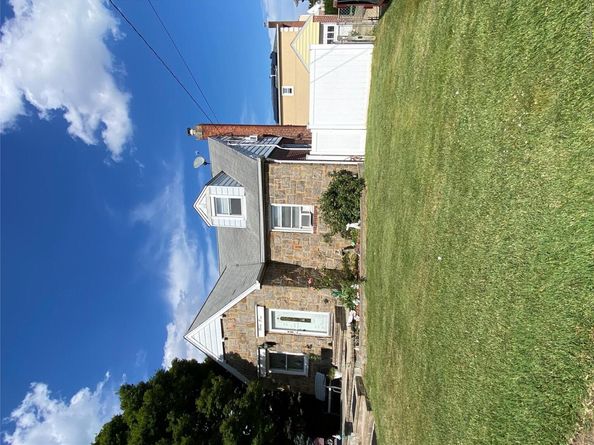 35 Nassau Boulevard, West Hempstead NY 11552
