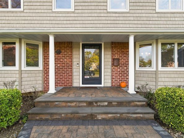 1 Niagara Drive, Jericho NY 11753