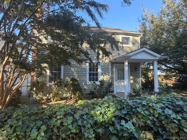 68 School Street, Oyster Bay NY 11771