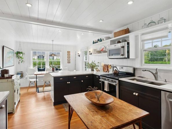 7 Grand Avenue, Shelter Island NY 11964