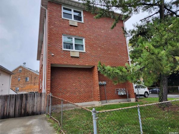 239-19 66th Avenue, Little Neck NY 11362