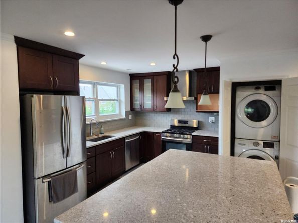 239-19 66th Avenue, Little Neck NY 11362