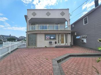 1130 Van Buren Place