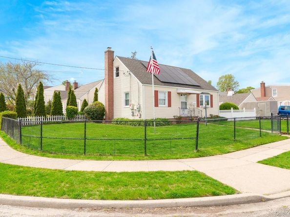1 Robert Avenue, Massapequa NY 11758
