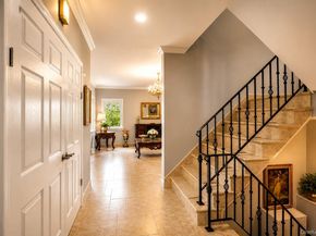 6 Inwood Place, New Rochelle NY 10801