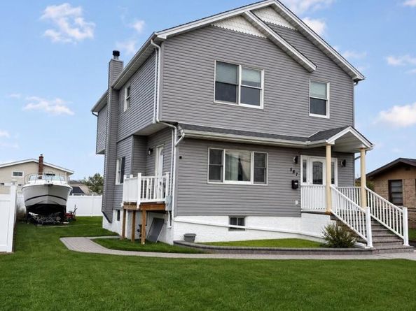 587 Miller Avenue, Freeport NY 11520