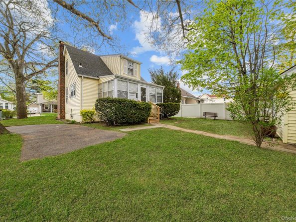 21 Voshage Street, North Baldwin NY 11510