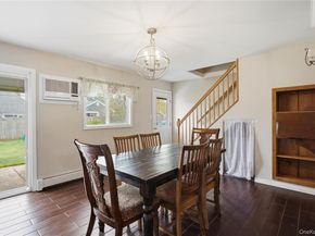 42 Saddler Lane, Levittown NY 11756
