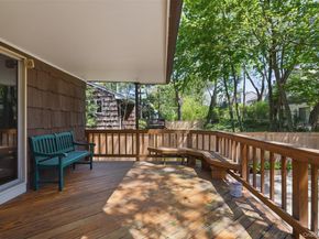 25 Sherwood Drive, Larchmont NY 10538