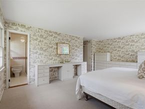 25 Sherwood Drive, Larchmont NY 10538