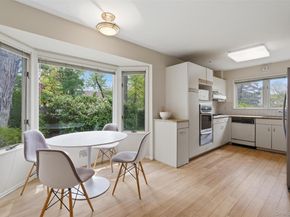 25 Sherwood Drive, Larchmont NY 10538