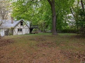 7 Amagansett Drive, Sound Beach NY 11789