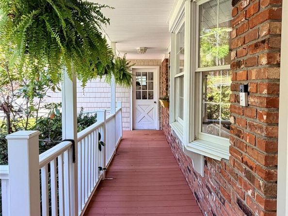 18 Beaver Lane W, Westhampton NY 11977