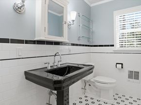 18 Beaver Lane W, Westhampton NY 11977