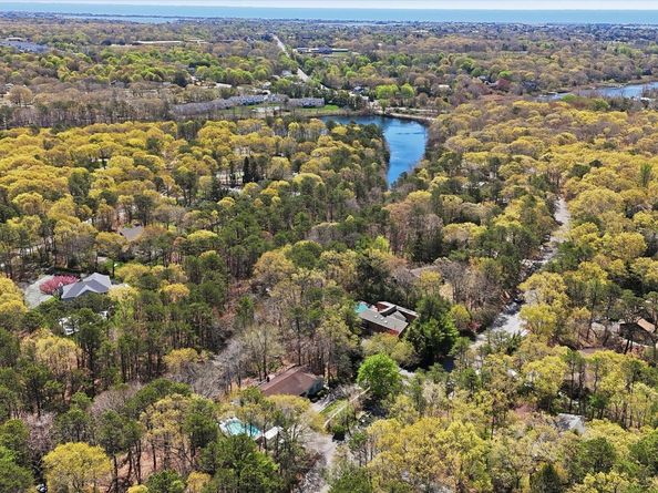 18 Beaver Lane W, Westhampton NY 11977
