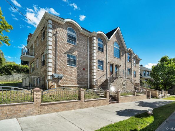 85-02 165th Street, Jamaica Hills NY 11432