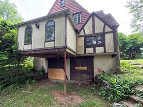 53 Robinson Avenue, Glen Cove NY 11542