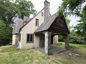53 Robinson Avenue, Glen Cove NY 11542