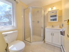 31 Executive Road, Selden NY 11784