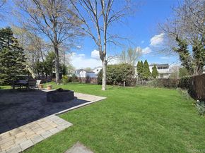 31 Executive Road, Selden NY 11784