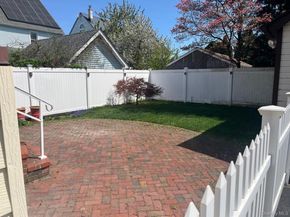 89 Carstairs Road, Valley Stream NY 11581