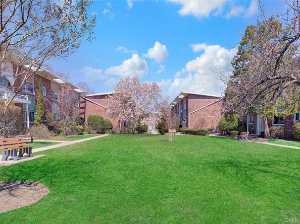 273 Newbridge Road D2, Levittown NY 11756