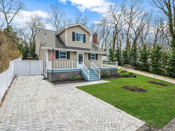 38 Hawthorne Road, Rocky Point NY 11778