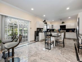 21 Central Court, Carle Place NY 11514