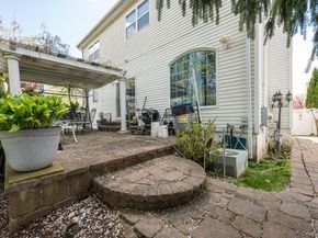 21 Central Court, Carle Place NY 11514