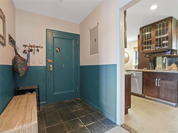 1209 California Road 2R, Eastchester NY 10709