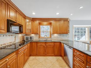 59 Linda Lane W, Riverhead NY 11901