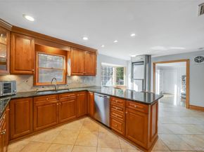 59 Linda Lane W, Riverhead NY 11901