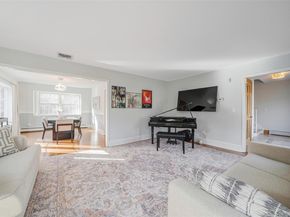 59 Linda Lane W, Riverhead NY 11901