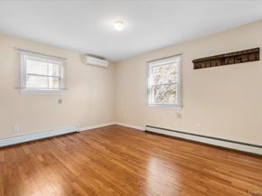 10 Maple Road, Huntington Station NY 11746