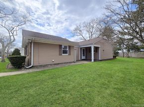 22 Freemont Lane, Coram NY 11727