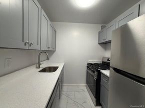 101 Lincoln Avenue 1R, Mineola NY 11501