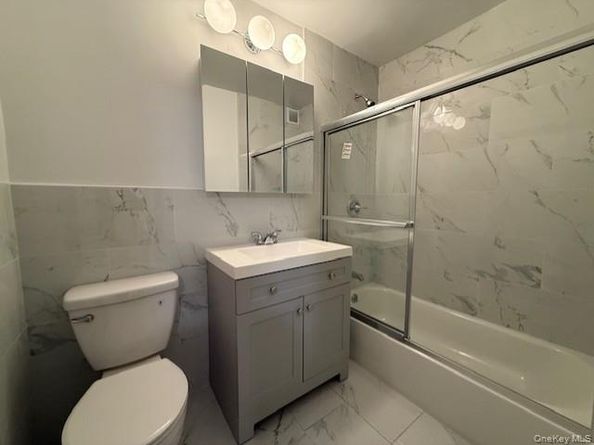 101 Lincoln Avenue 1R, Mineola NY 11501