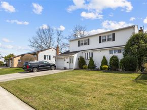21 Darewood Lane, Valley Stream NY 11581