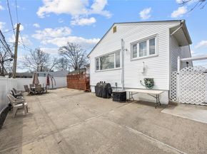 21 Darewood Lane, Valley Stream NY 11581